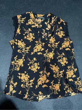 SHEIN Black Camisole with Mustard Floral Print and Lace Trim